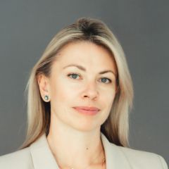 Медведева Любовь